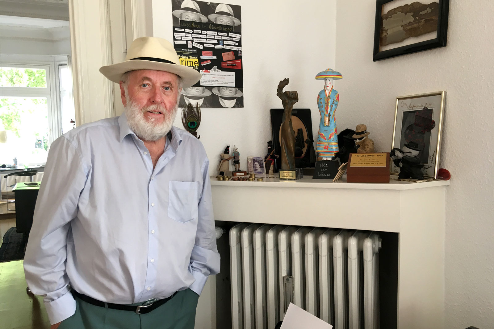Jürgen Alberts in seinem Arbeitsbereich