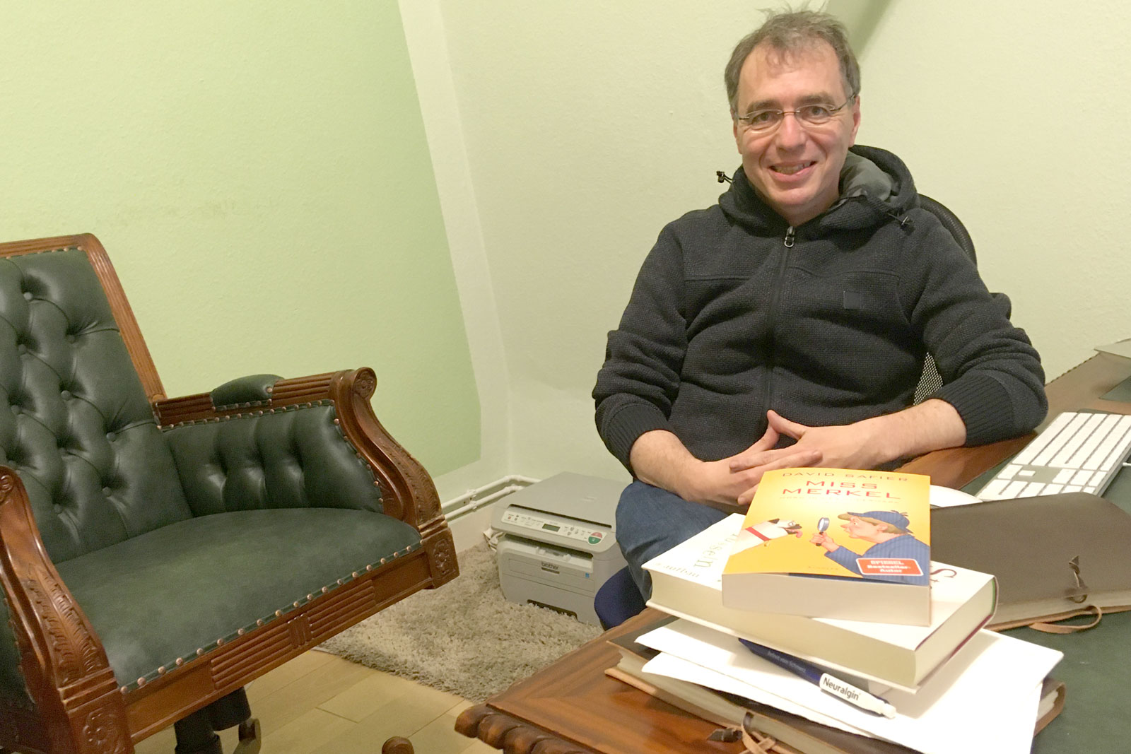 David Safier an seinem Arbeitsplatz
